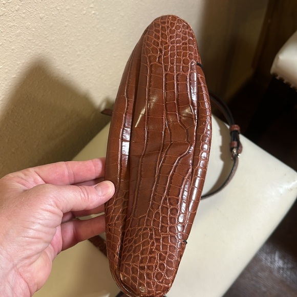 Dana Buckman Crossbody - Picture 3 of 7